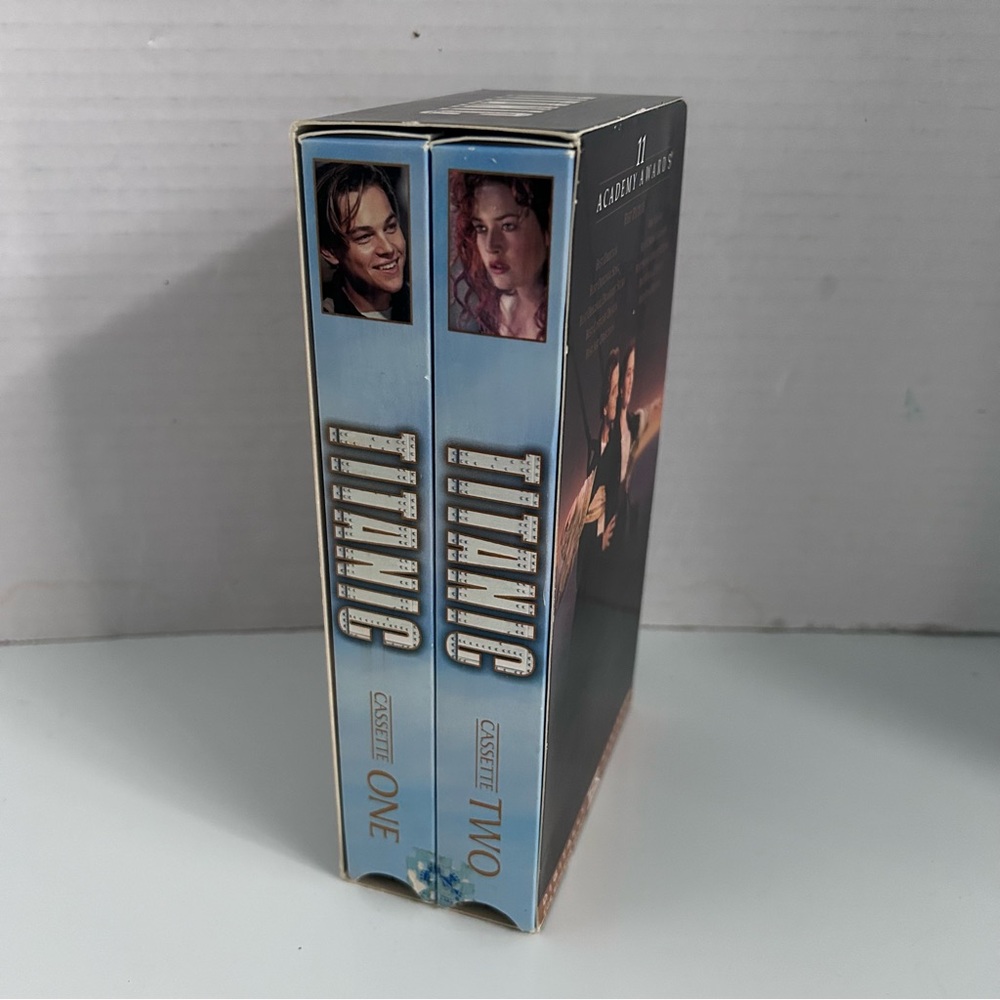 TITANIC 1997 VHS 2-pack